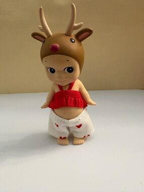 Reindeer from Sonny Angel Animal Series V2 in adorable 2 piece heart outfit!